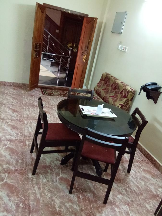 Hotel Anandkrishna Residency à Guruvāyūr Extérieur photo