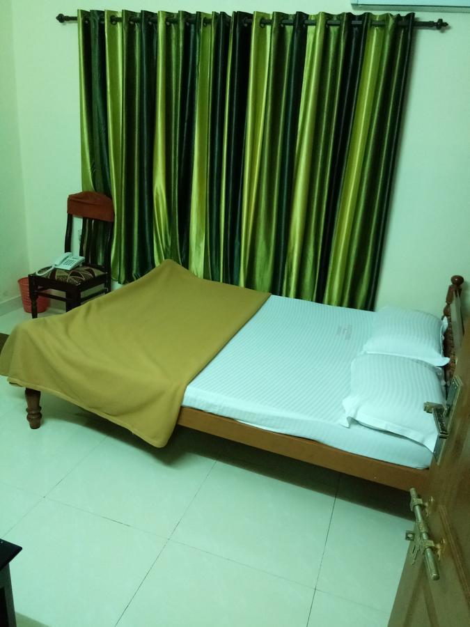Hotel Anandkrishna Residency à Guruvāyūr Extérieur photo